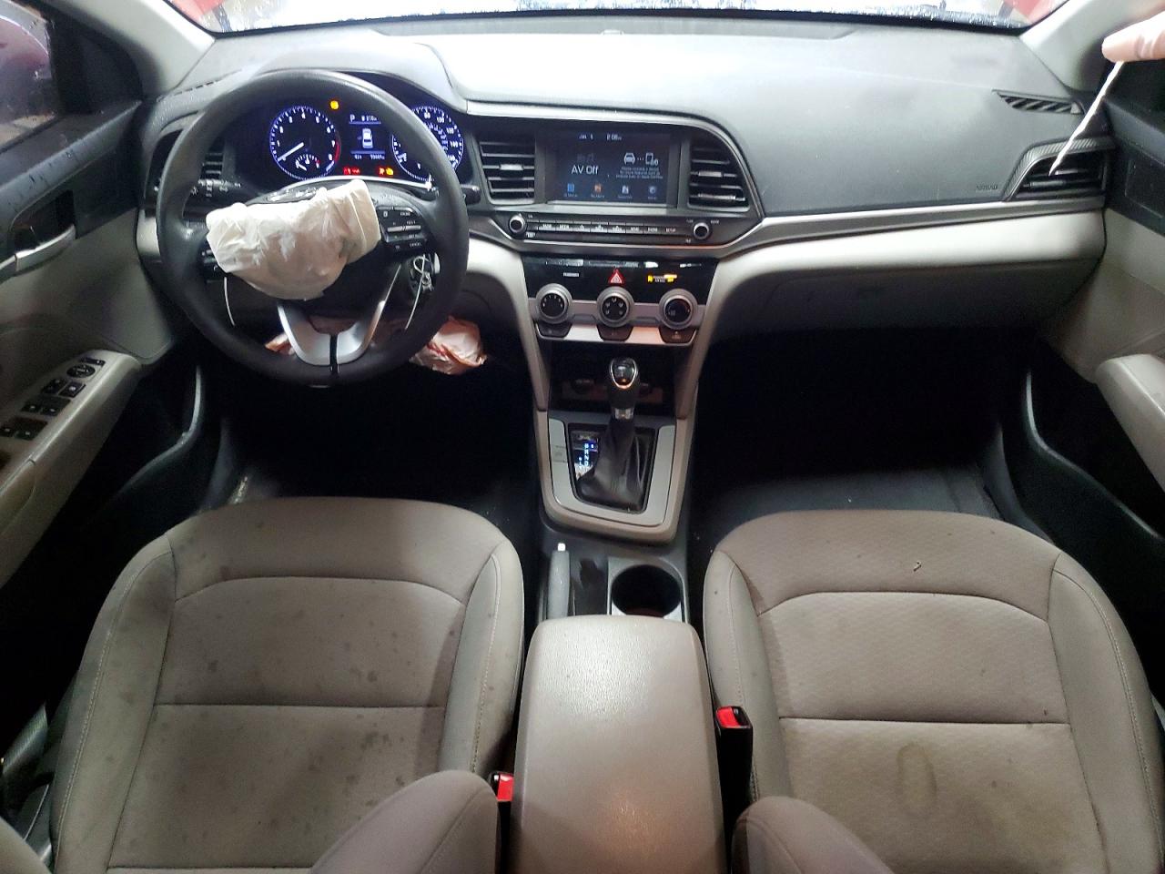 2019 HYUNDAI ELANTRA SEL photo 8