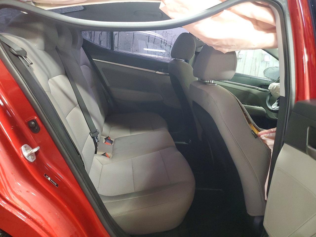 2019 HYUNDAI ELANTRA SEL photo 10