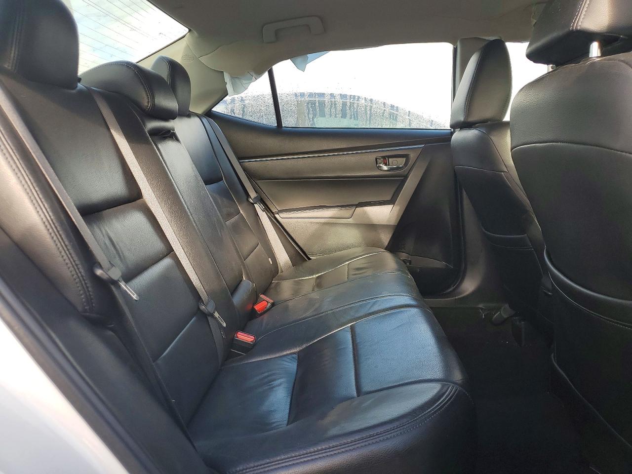 2016 TOYOTA COROLLA L photo 10