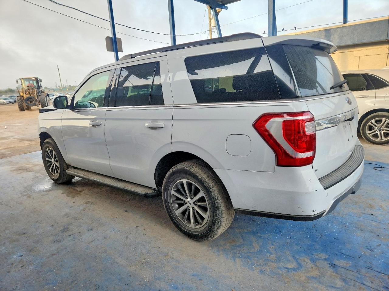 2018 FORD EXPEDITION XLT photo 2