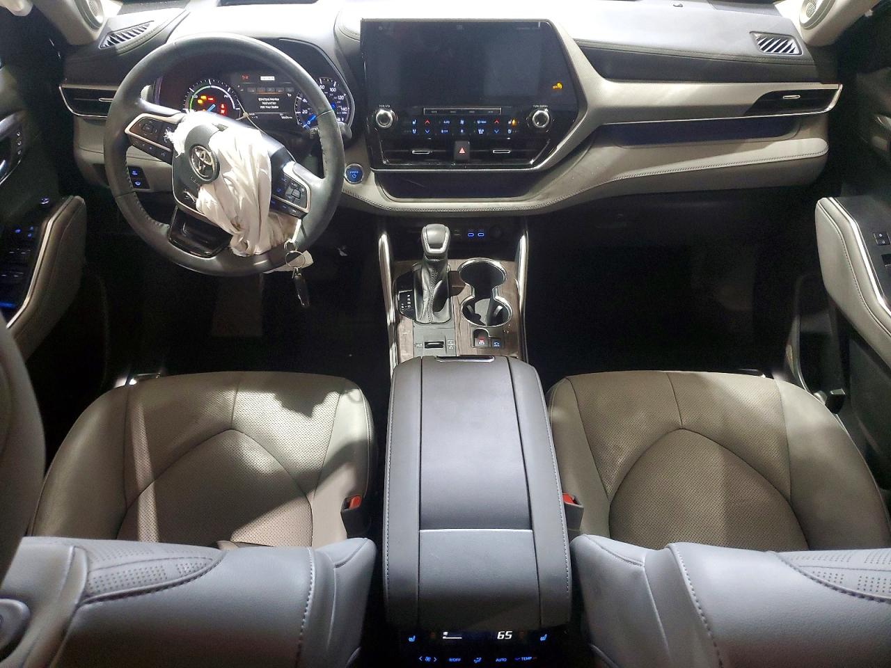 2022 TOYOTA HIGHLANDER HYBRID PLATINUM photo 8