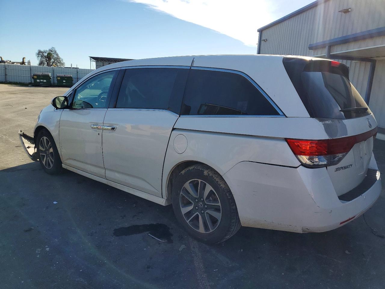 2014 HONDA ODYSSEY TOURING photo 2