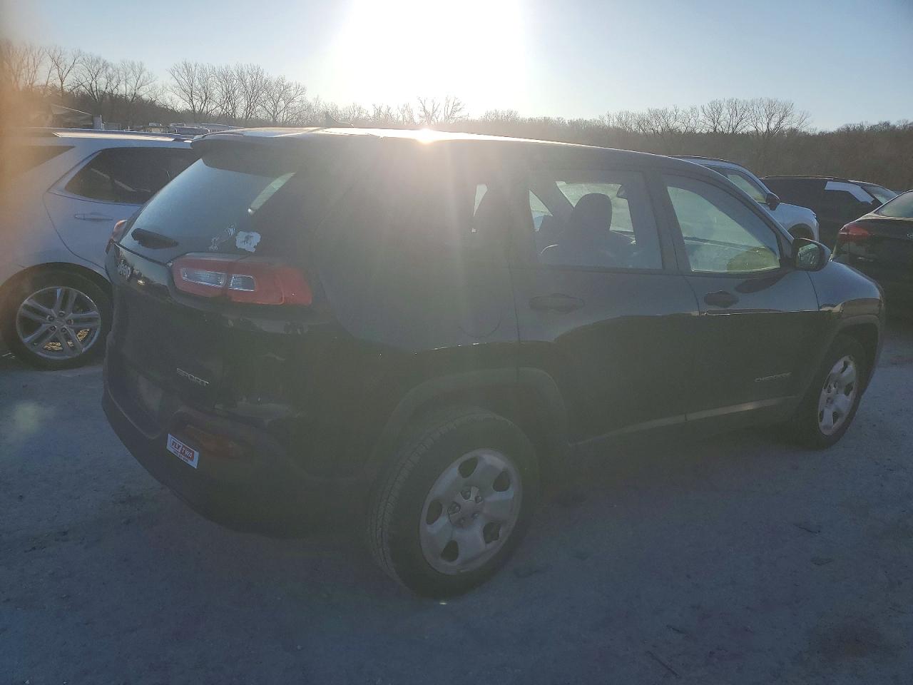2015 JEEP CHEROKEE SPORT photo 3