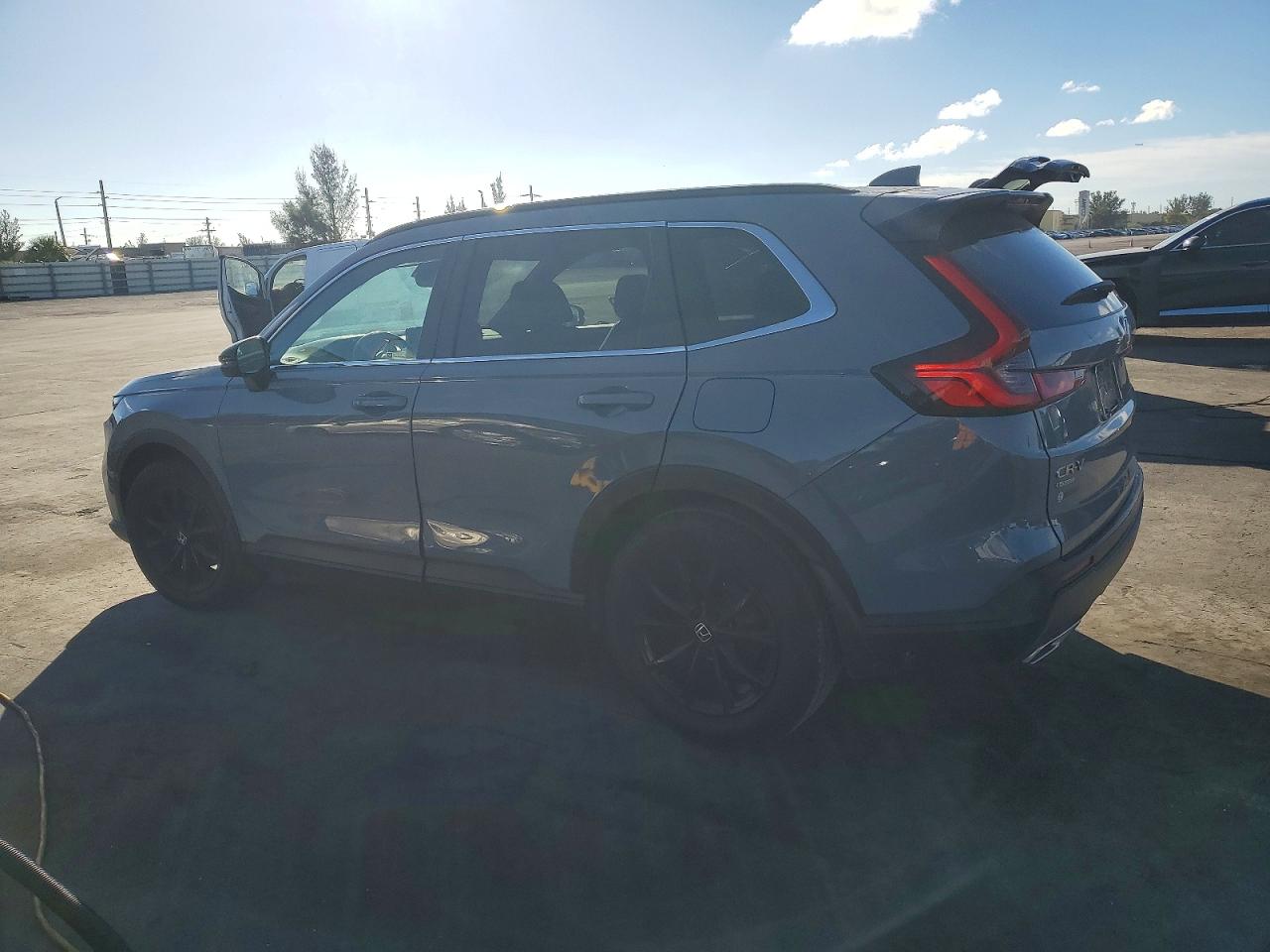 2024 HONDA CR-V SPORT-L photo 2