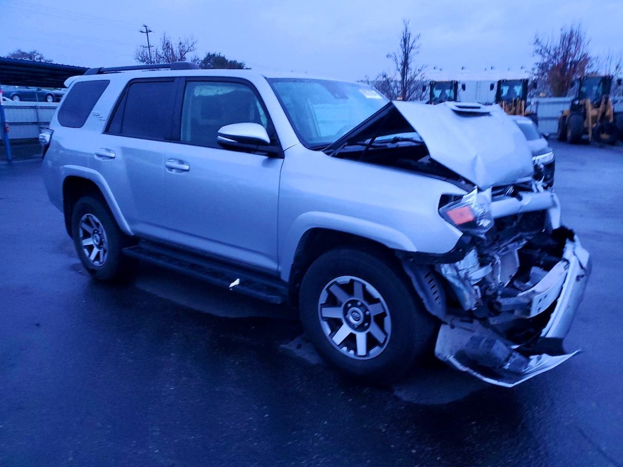 2022 TOYOTA 4RUNNER SR5 PREMIUM photo 4