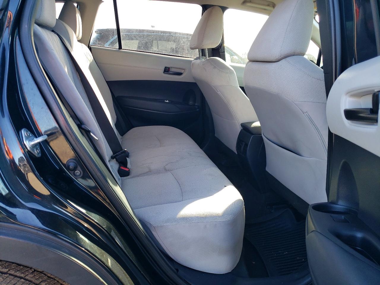 2023 TOYOTA COROLLA CROSS L photo 11