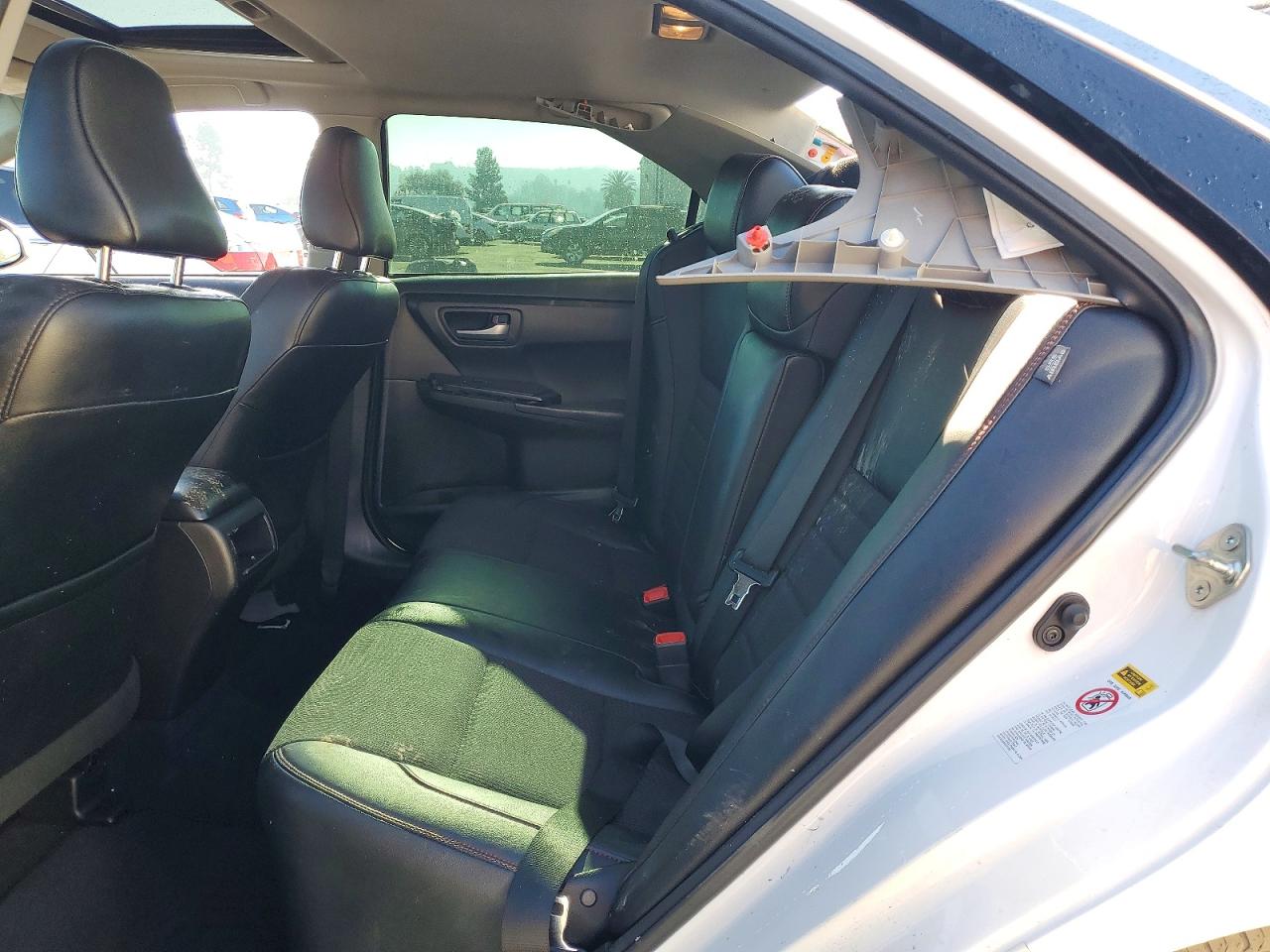 2017 TOYOTA CAMRY LE photo 10