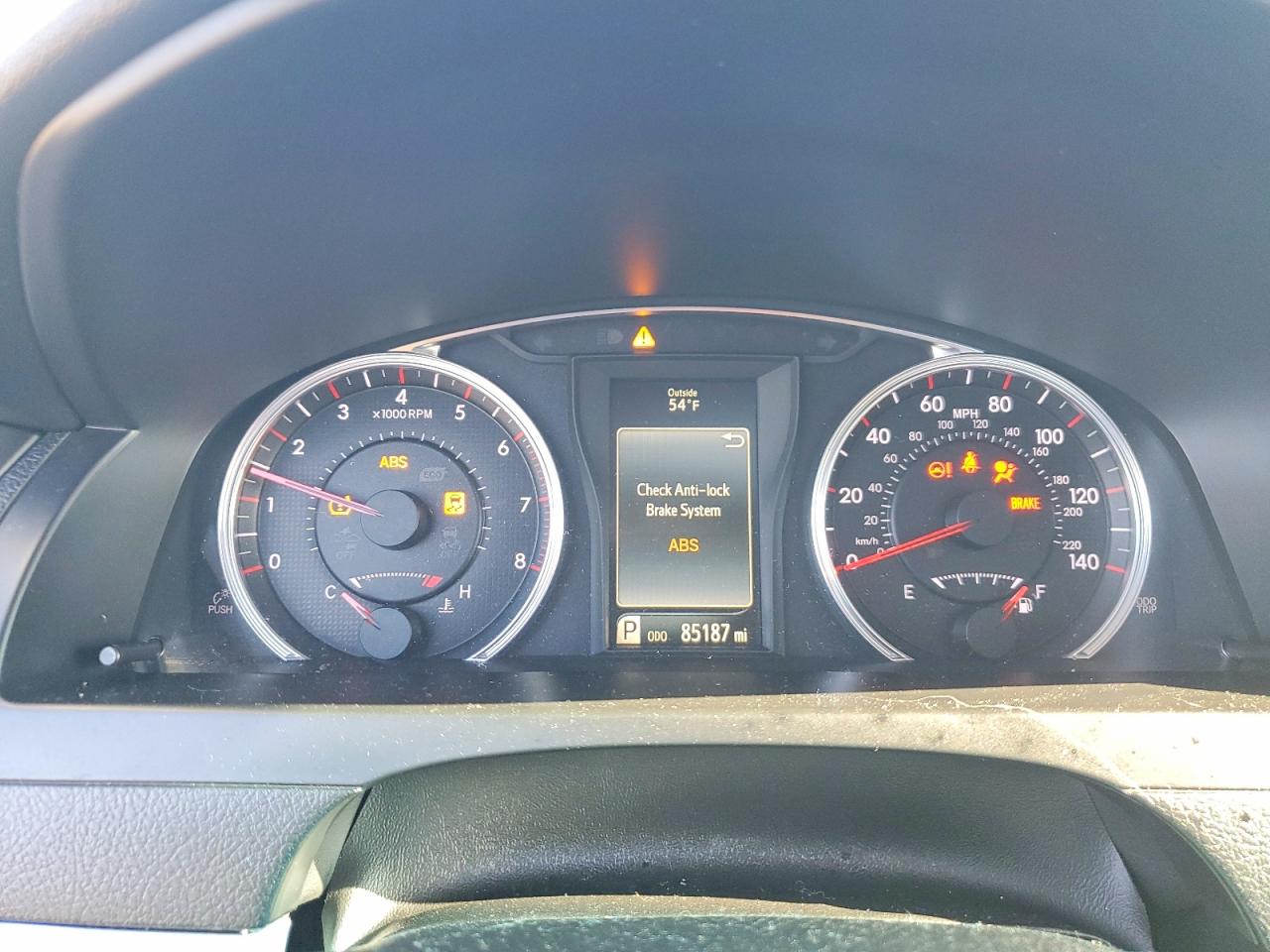 2017 TOYOTA CAMRY LE photo 9