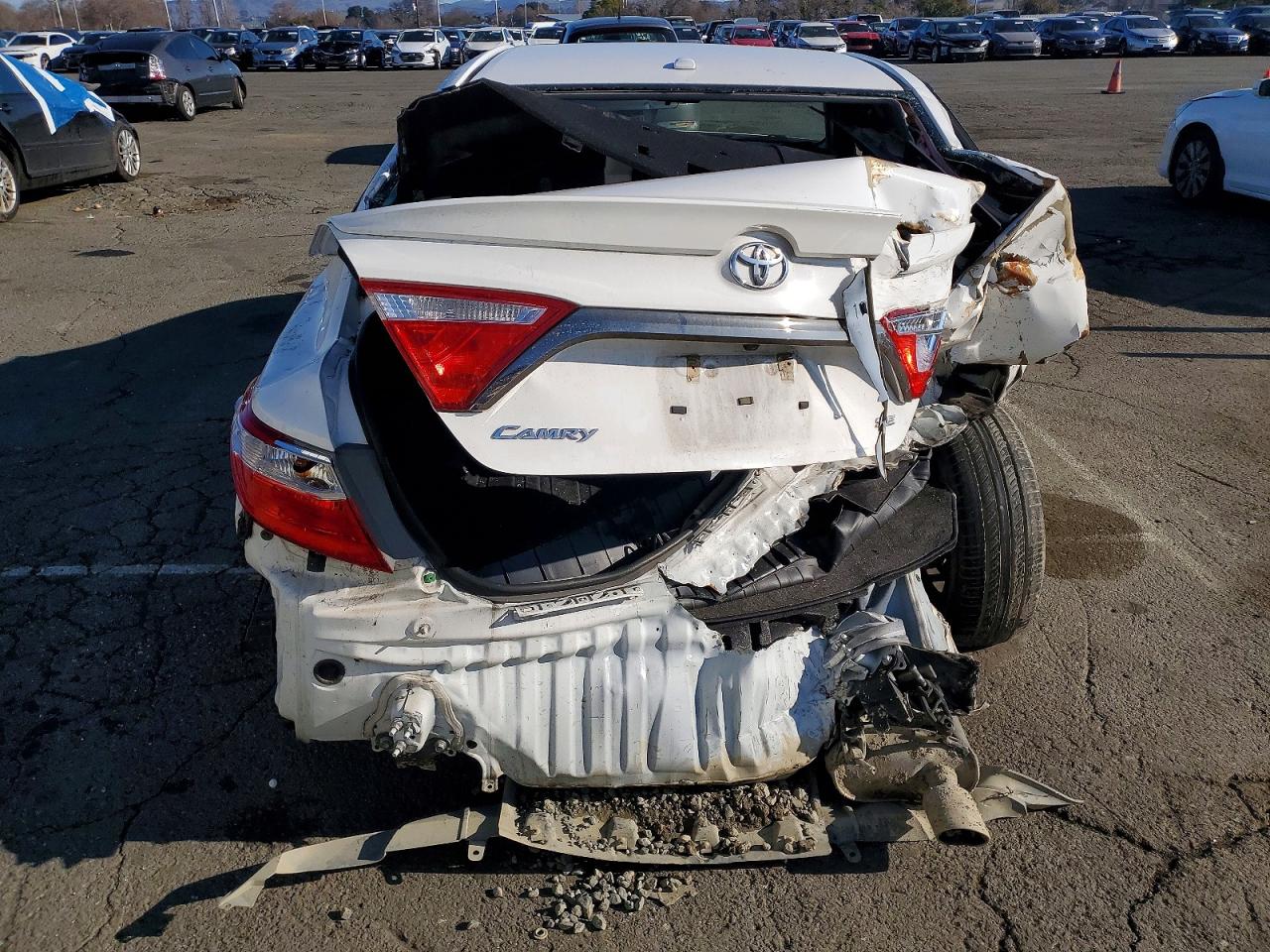 2017 TOYOTA CAMRY LE photo 6