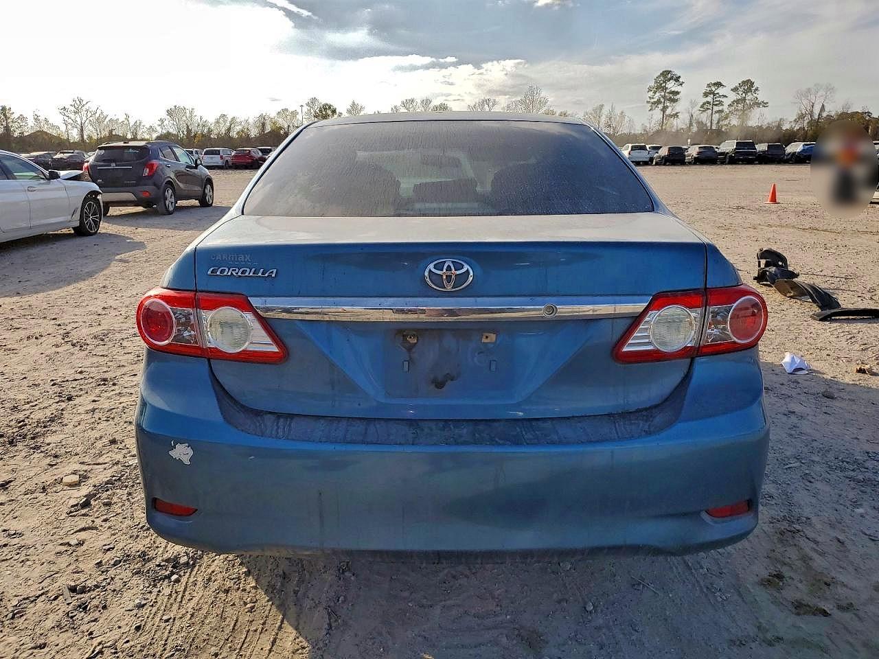 2013 TOYOTA COROLLA BASE photo 11