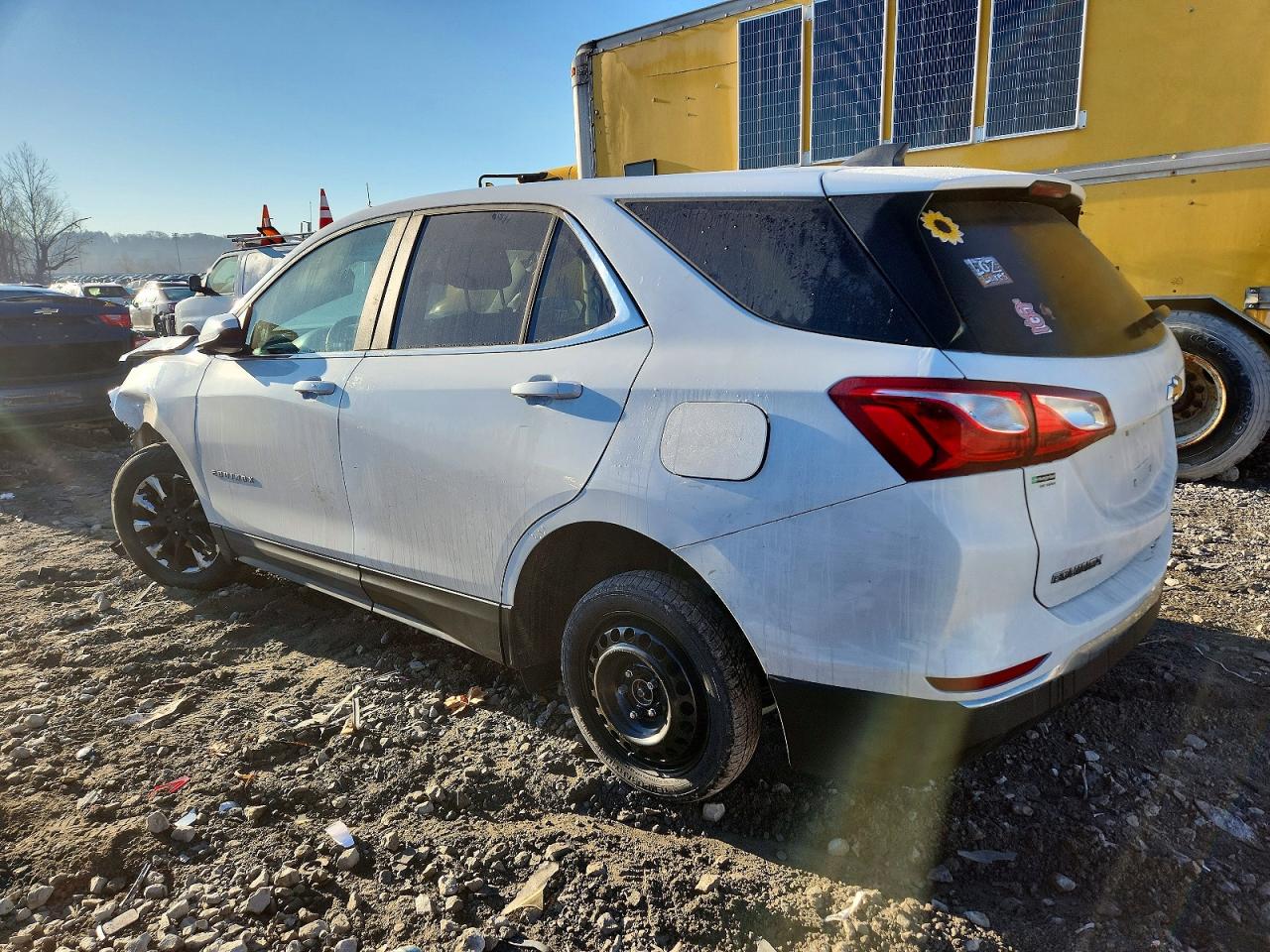2021 CHEVROLET EQUINOX LT photo 2