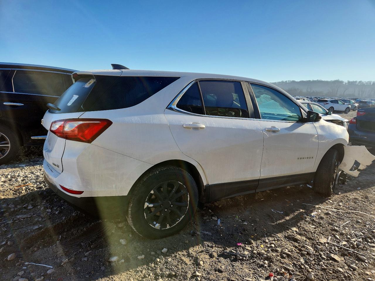 2021 CHEVROLET EQUINOX LT photo 3