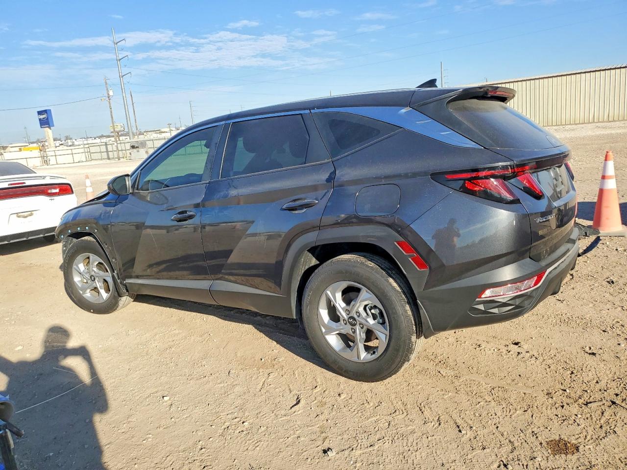 2023 HYUNDAI TUCSON SE photo 2