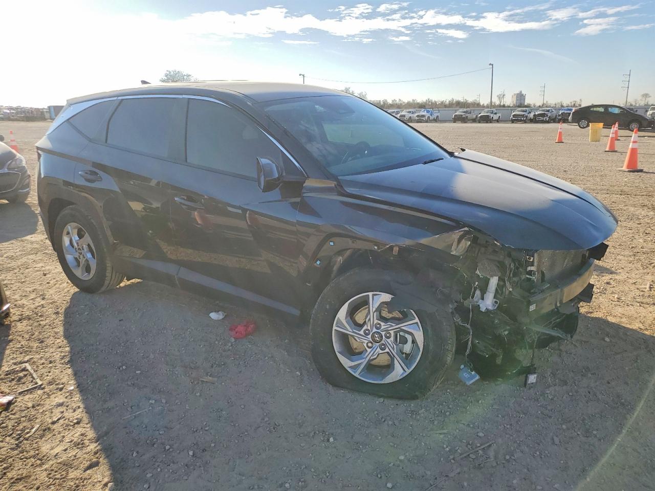 2023 HYUNDAI TUCSON SE photo 4