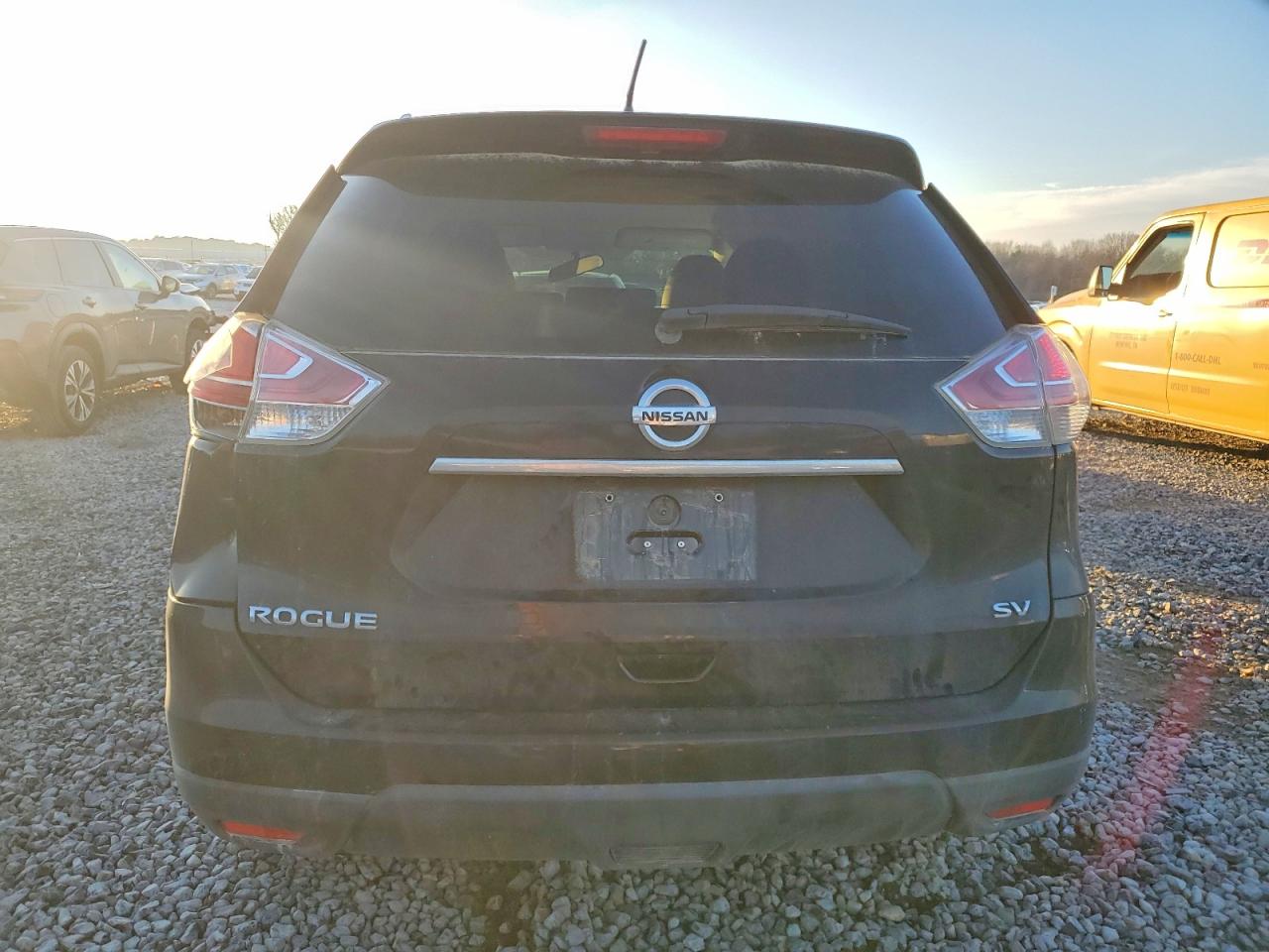 2016 NISSAN ROGUE S photo 6