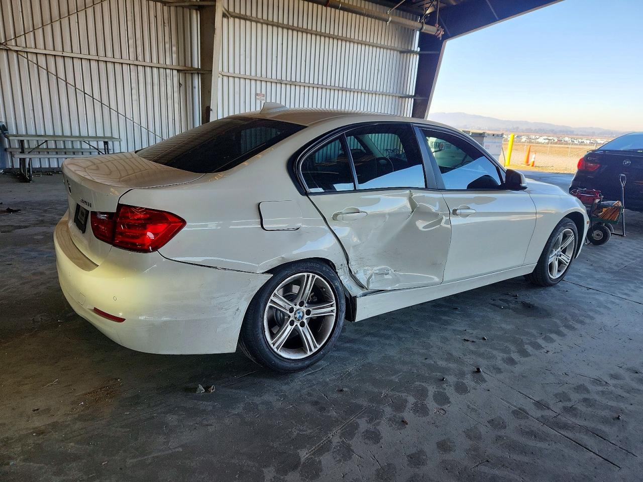 2015 BMW 320 I XDRIVE photo 3