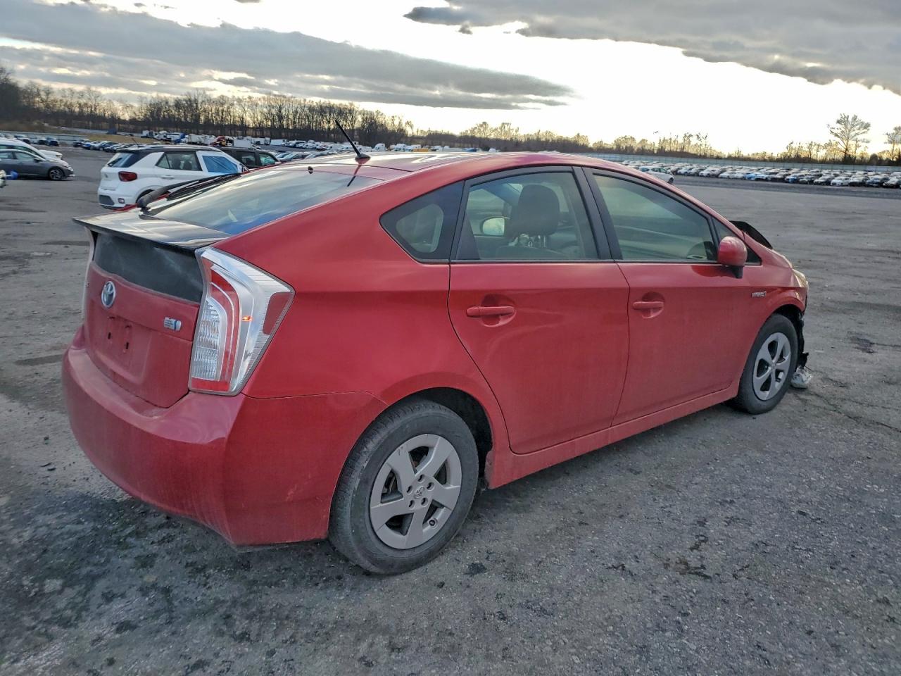 2013 TOYOTA PRIUS photo 3