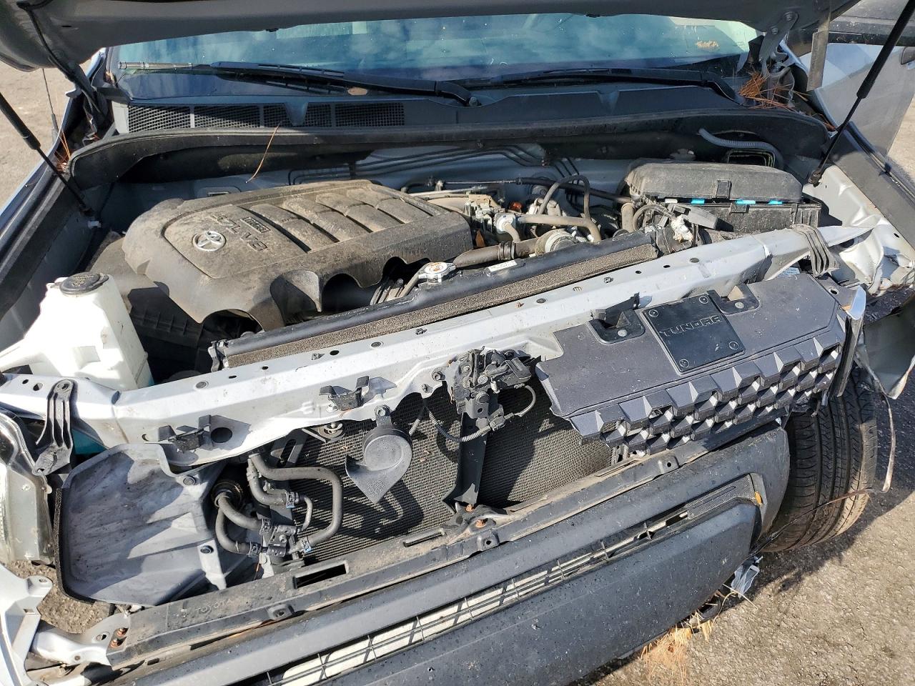2018 TOYOTA TUNDRA DOUBLE CAB SR photo 11