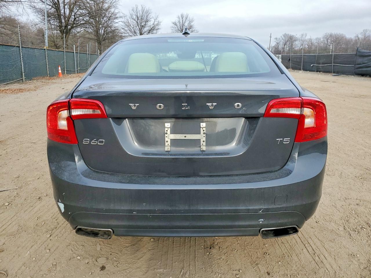 2016 VOLVO S60 PREMIER photo 6