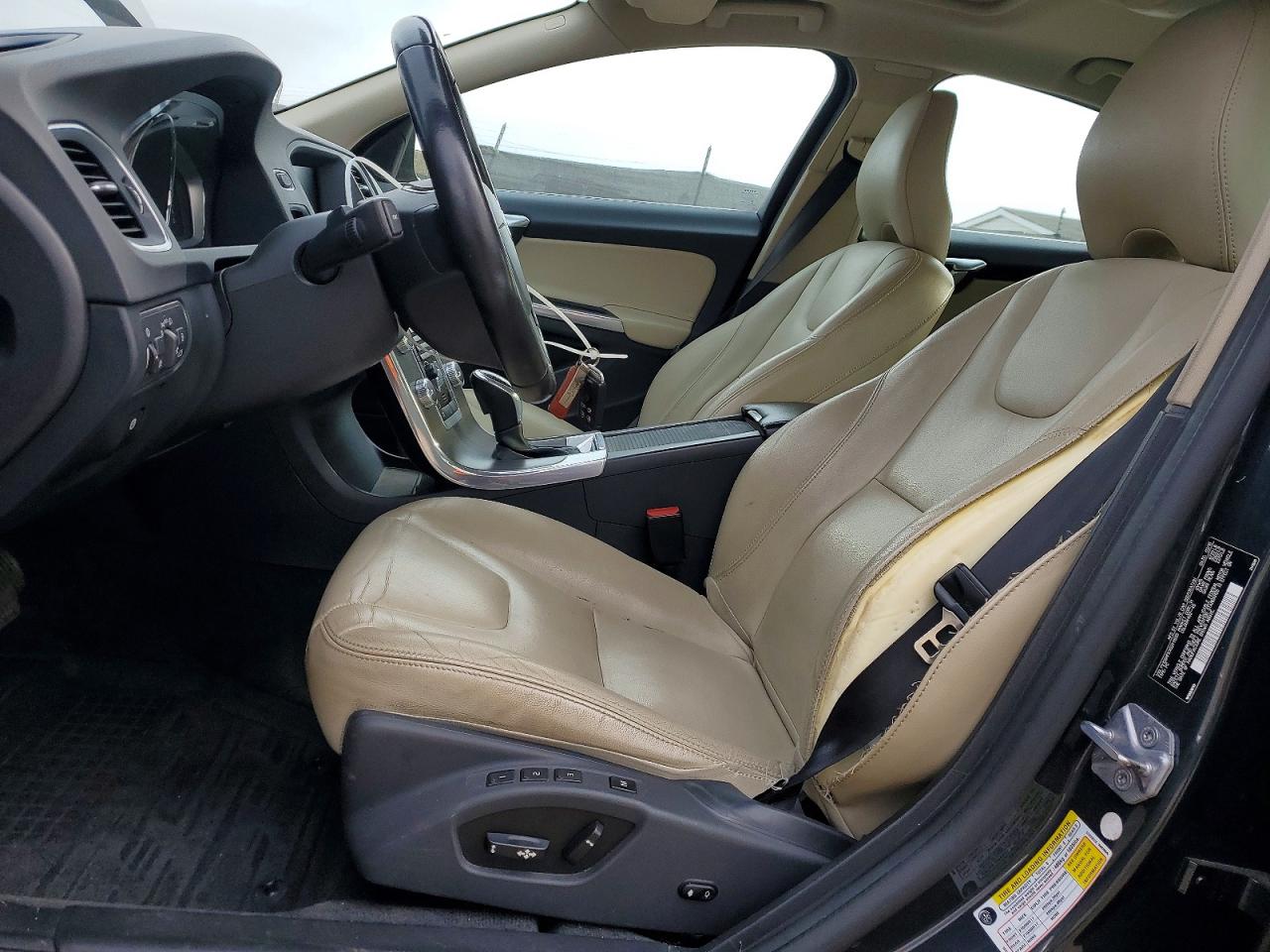 2016 VOLVO S60 PREMIER photo 7