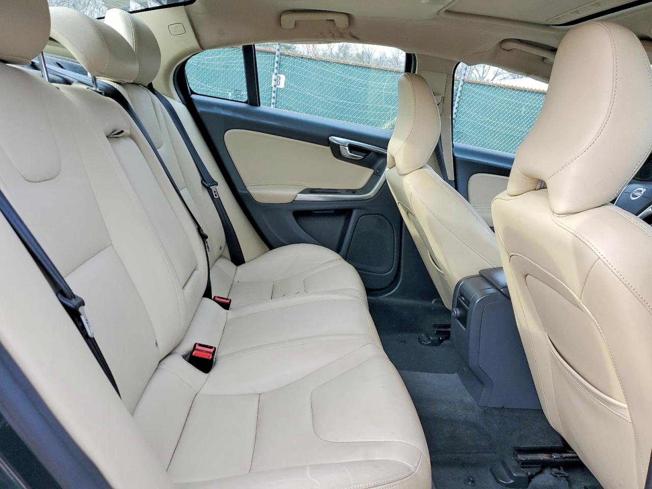 2016 VOLVO S60 PREMIER photo 10