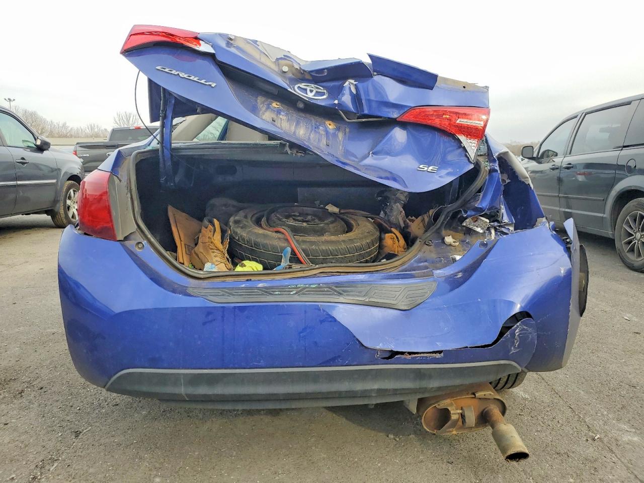 2017 TOYOTA COROLLA L photo 6