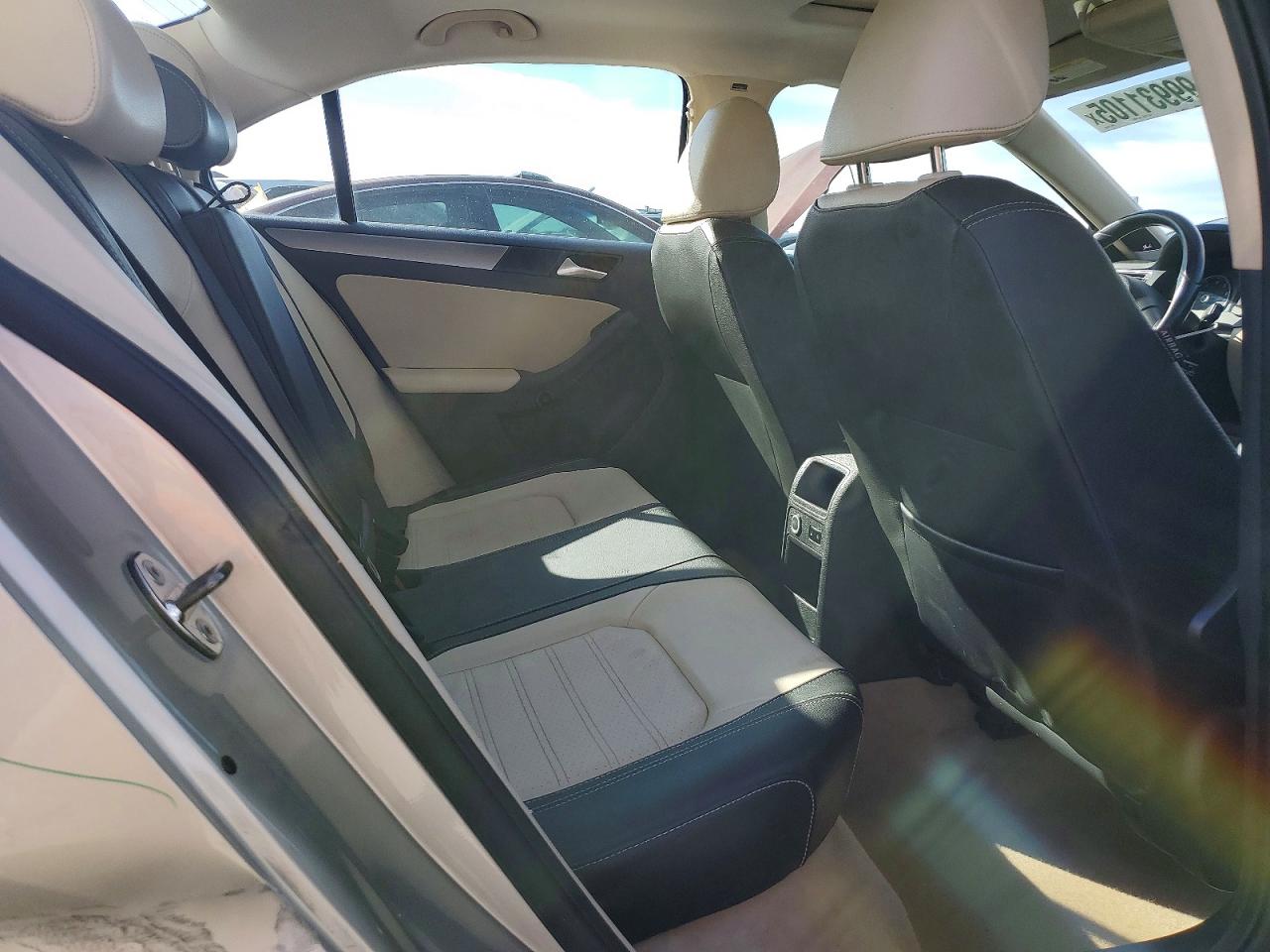 2013 VOLKSWAGEN JETTA SEL photo 10