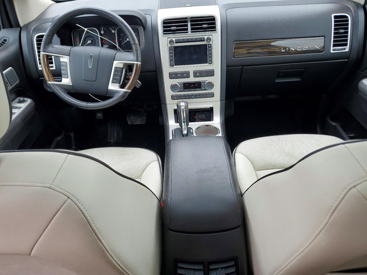 2010 LINCOLN MKX photo 8