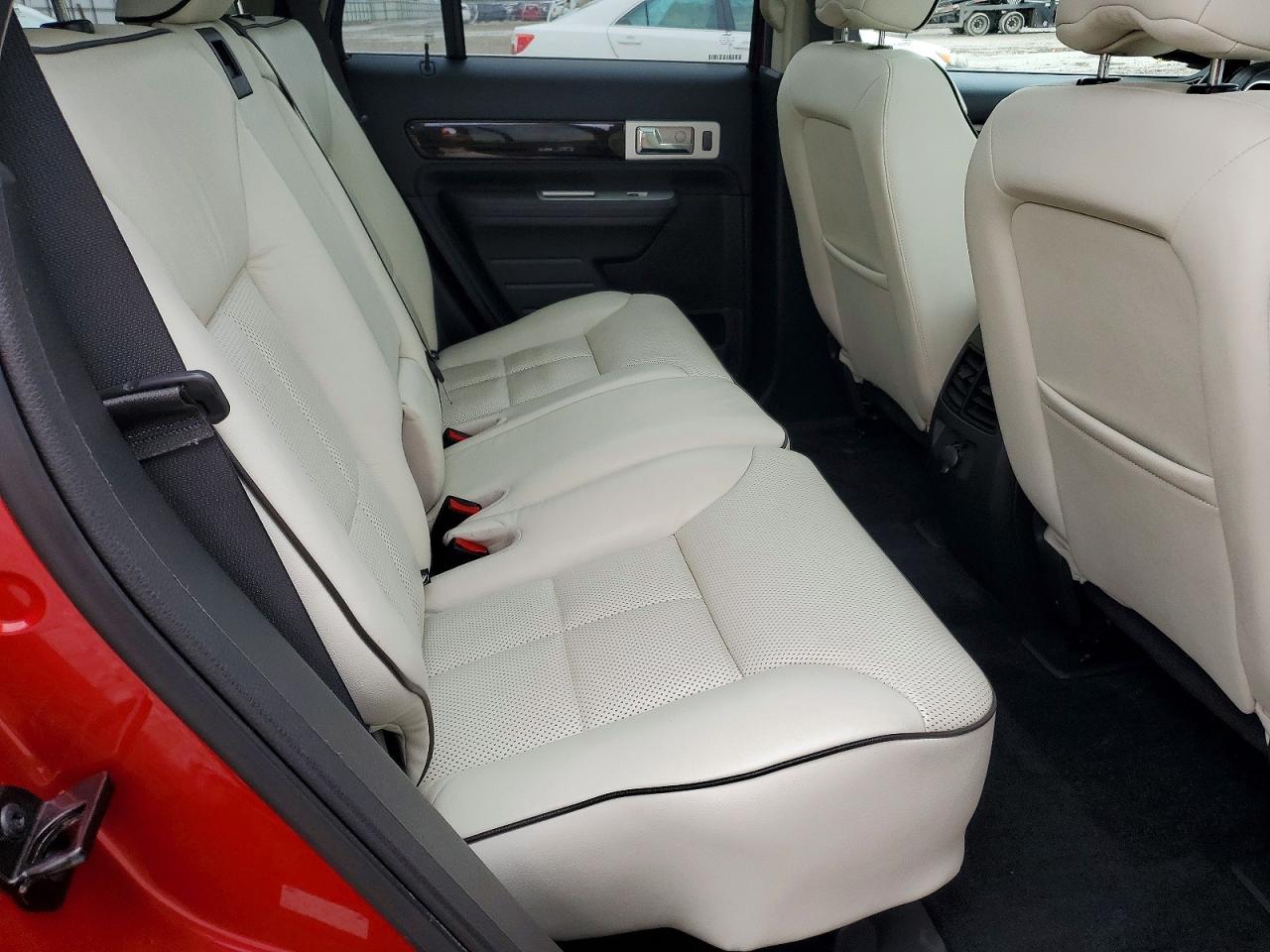 2010 LINCOLN MKX photo 11