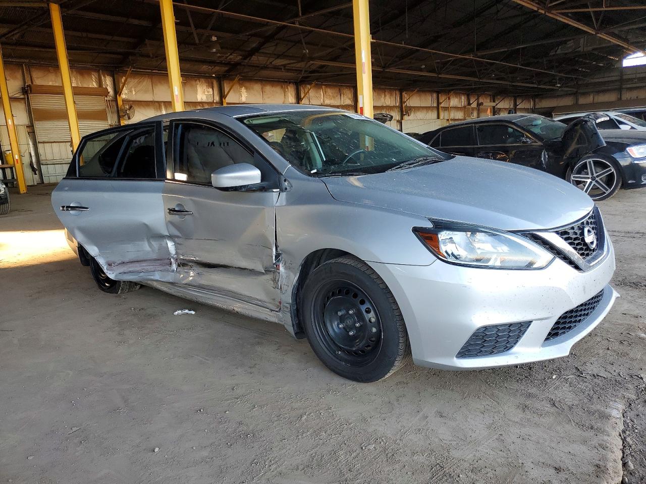 2016 NISSAN SENTRA S photo 4