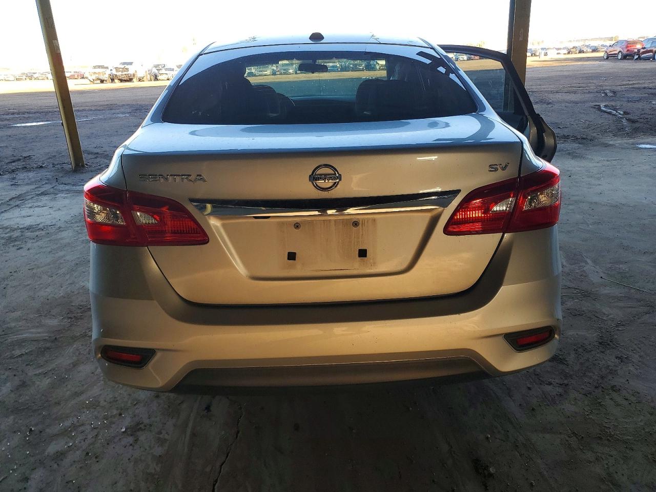2016 NISSAN SENTRA S photo 6