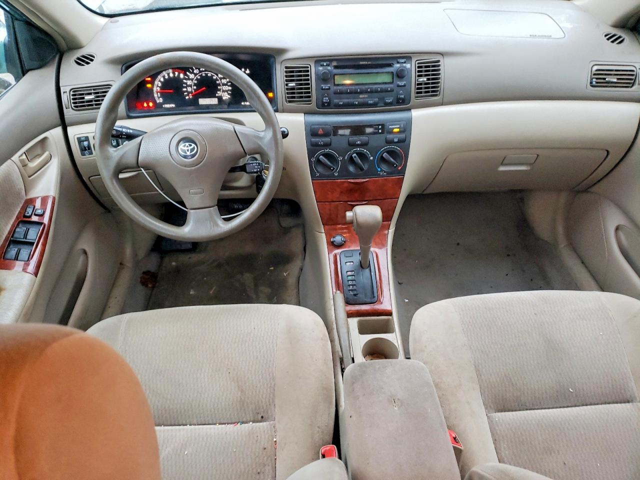 2005 TOYOTA COROLLA CE photo 8