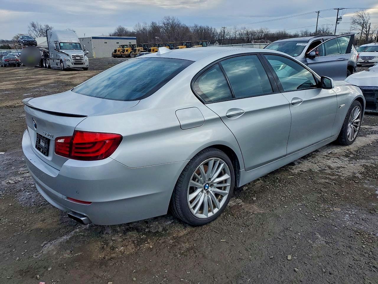 2012 BMW 550 XI photo 3