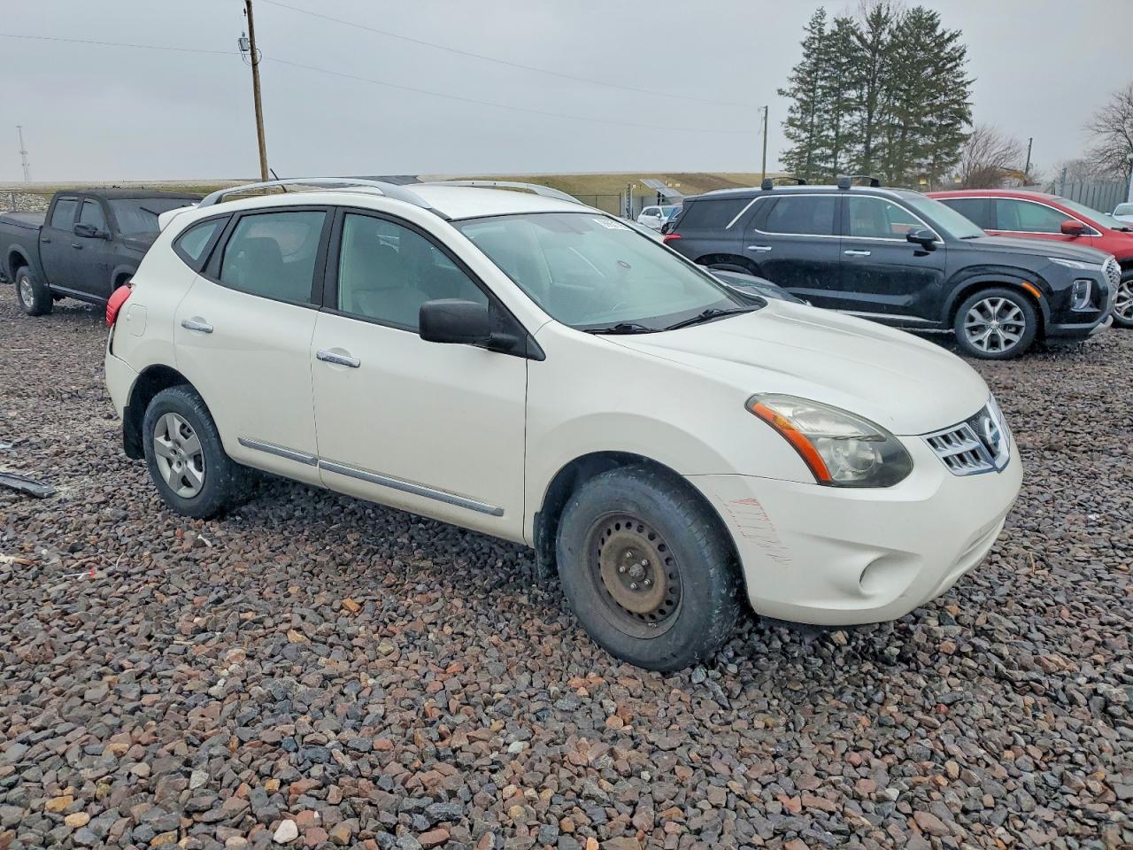 2015 NISSAN ROGUE SELECT S photo 4