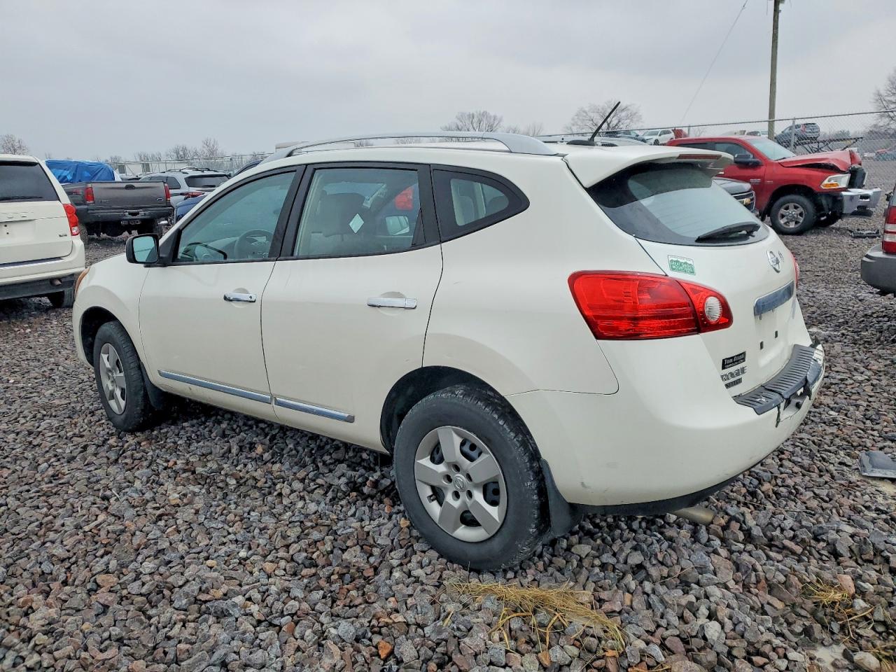 2015 NISSAN ROGUE SELECT S photo 2