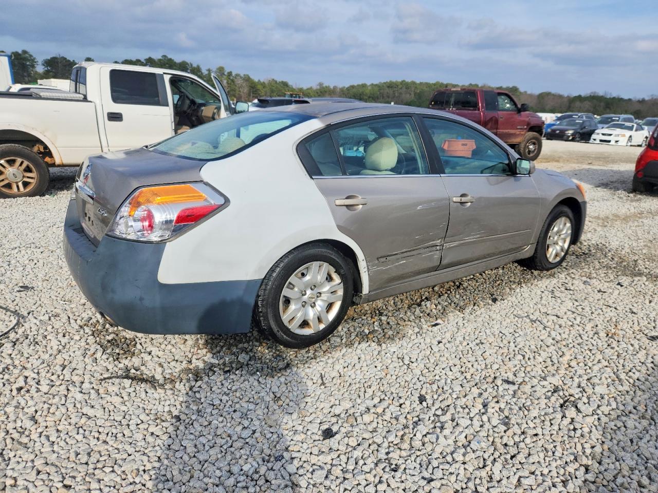 2011 NISSAN ALTIMA BASE photo 3