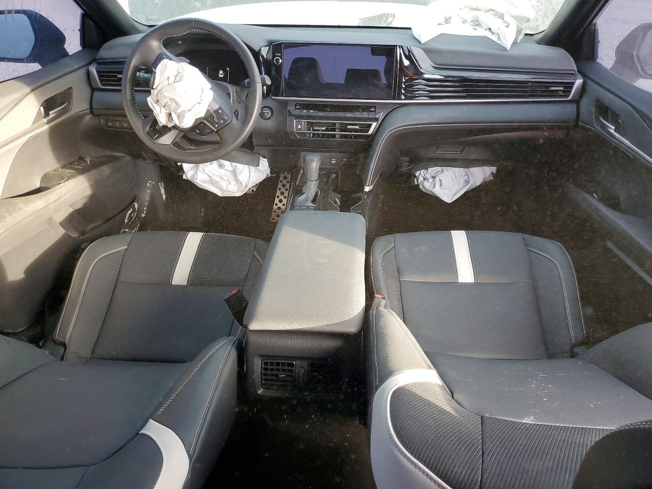 2025 TOYOTA CAMRY XSE photo 8