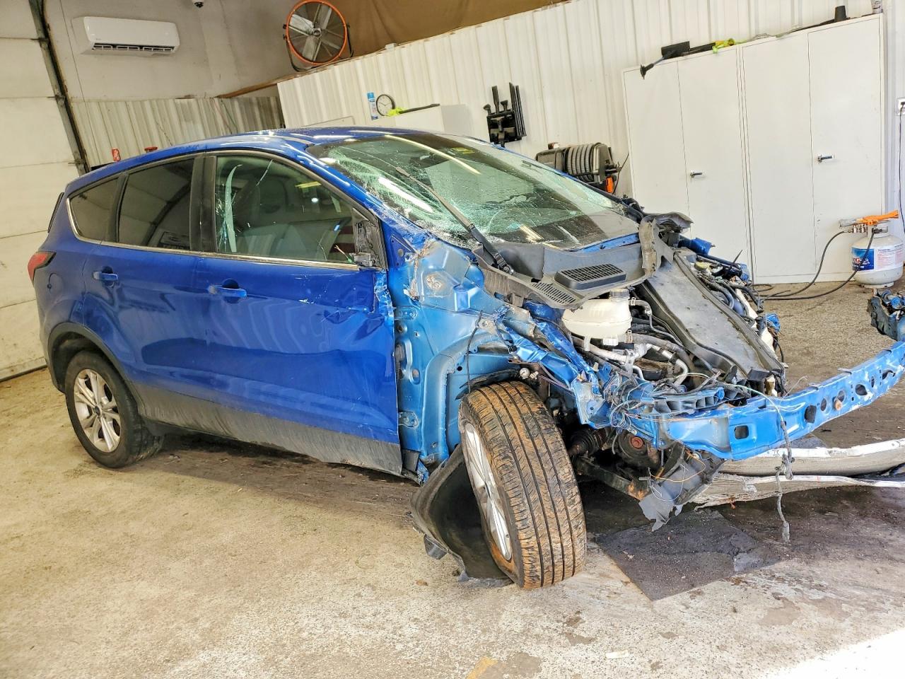 2019 FORD ESCAPE SE photo 4