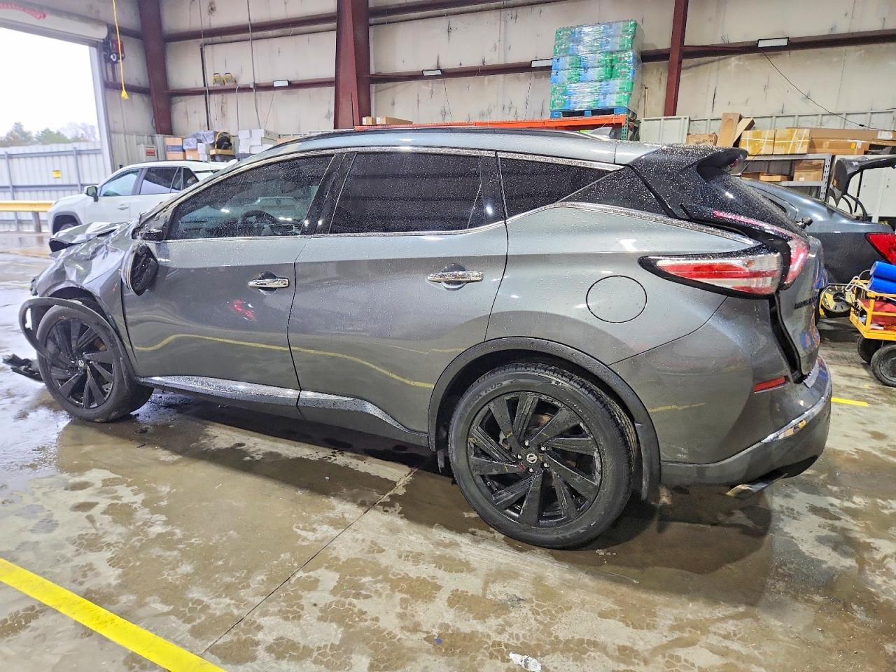 2017 NISSAN MURANO S photo 2