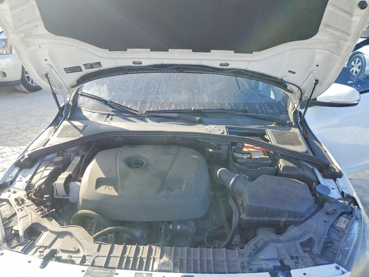 2017 VOLVO S60 DYNAMIC photo 31