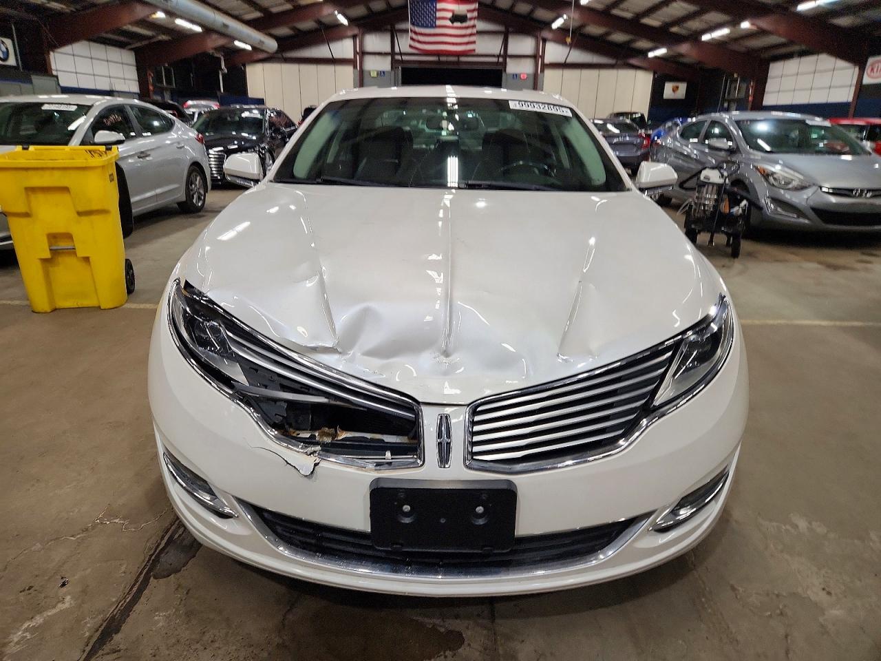 2016 LINCOLN MKZ photo 5