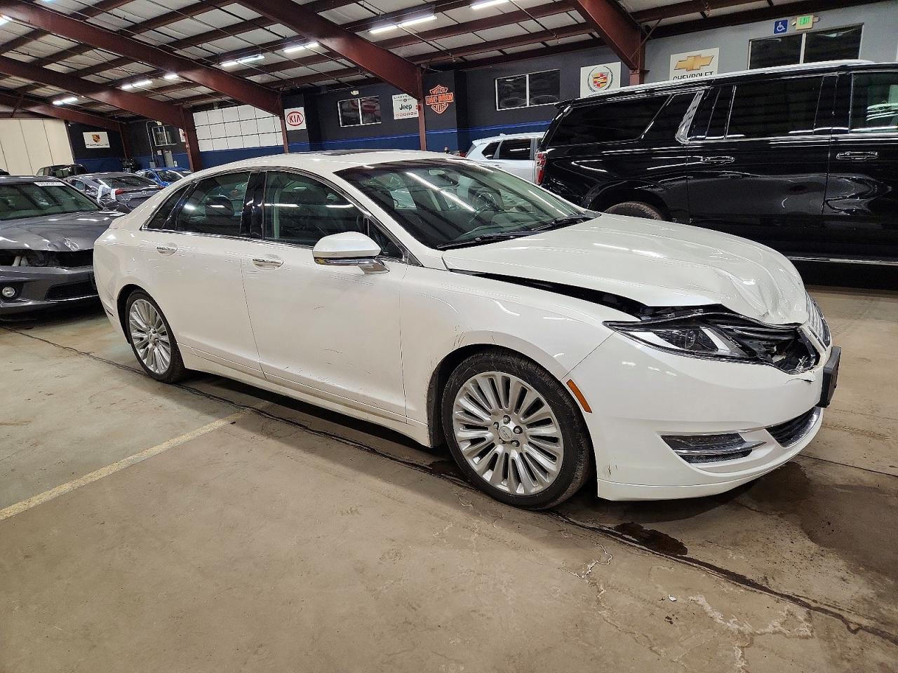 2016 LINCOLN MKZ photo 4