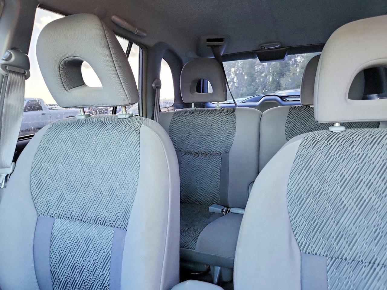 2002 TOYOTA RAV4 photo 10
