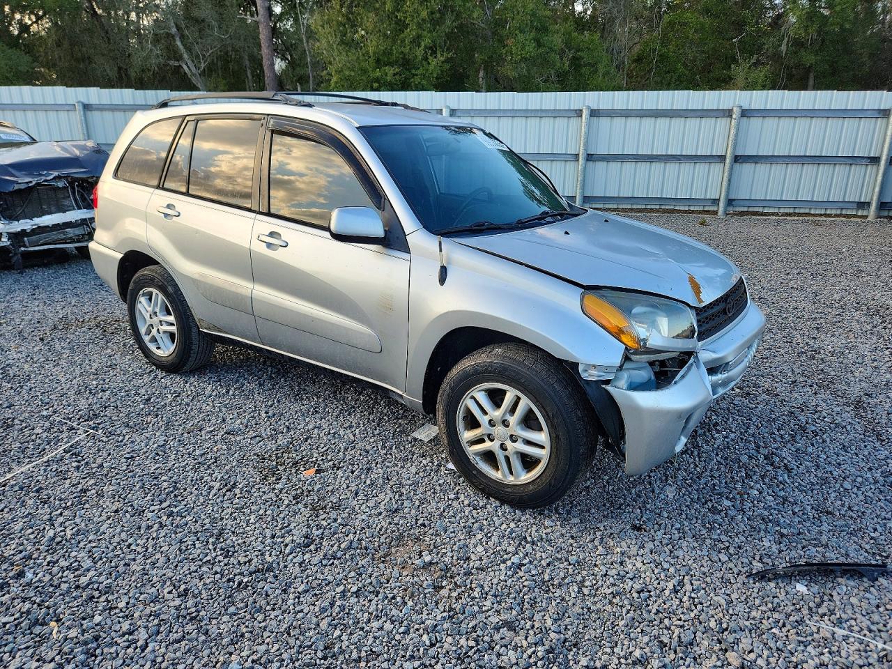2002 TOYOTA RAV4 photo 4