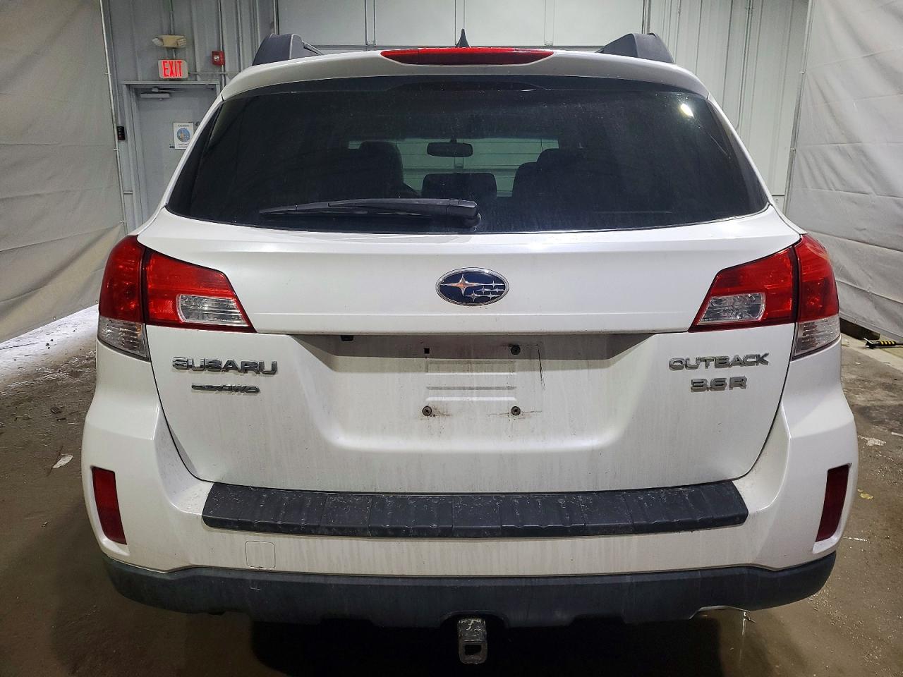 2012 SUBARU OUTBACK 3.6R LIMITED photo 11