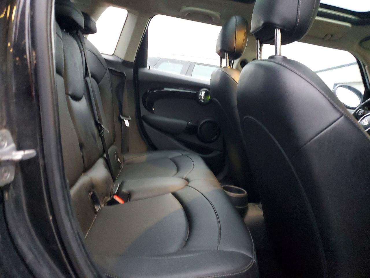 2019 MINI COOPER photo 21