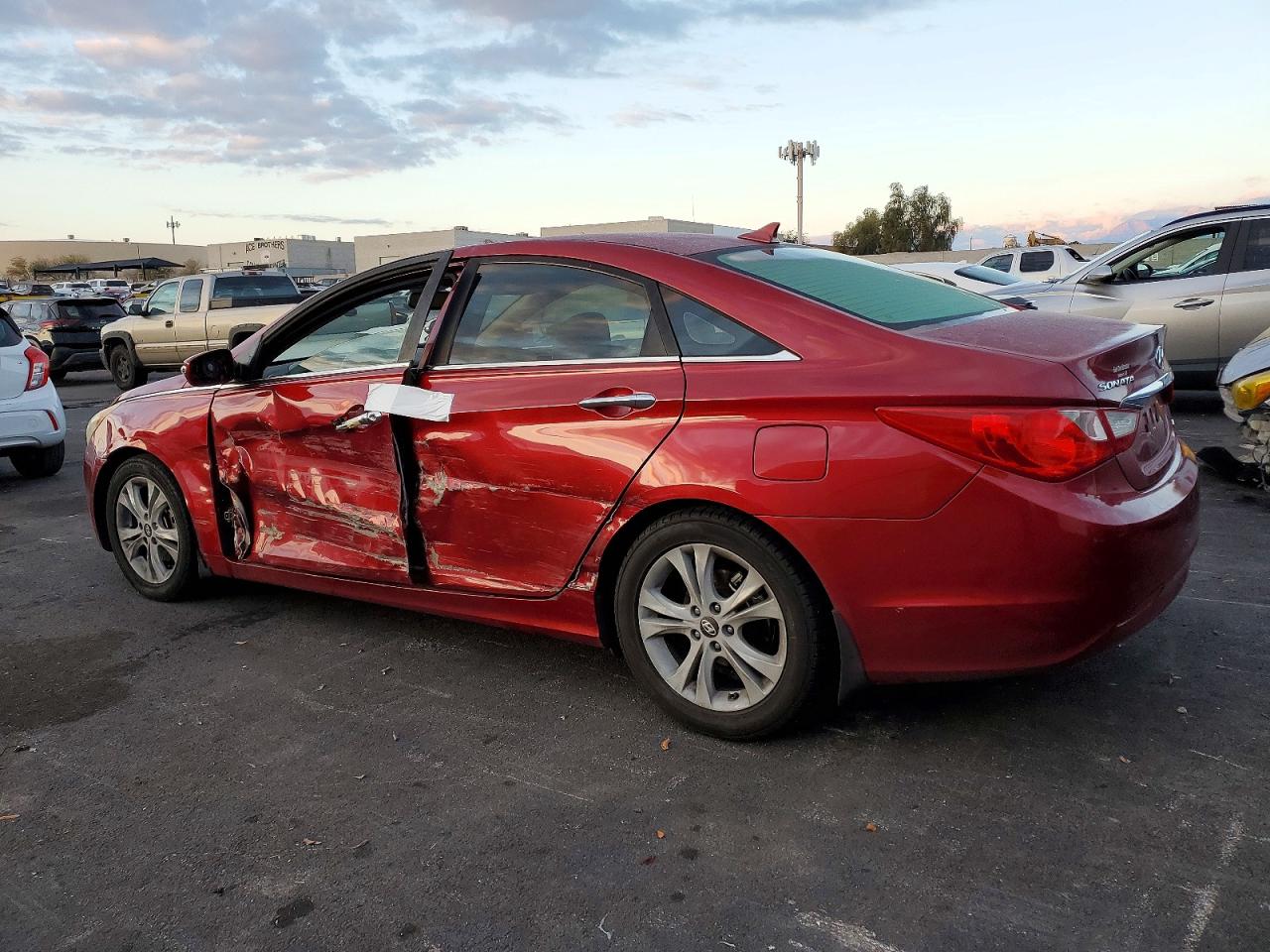 2011 HYUNDAI SONATA SE photo 3