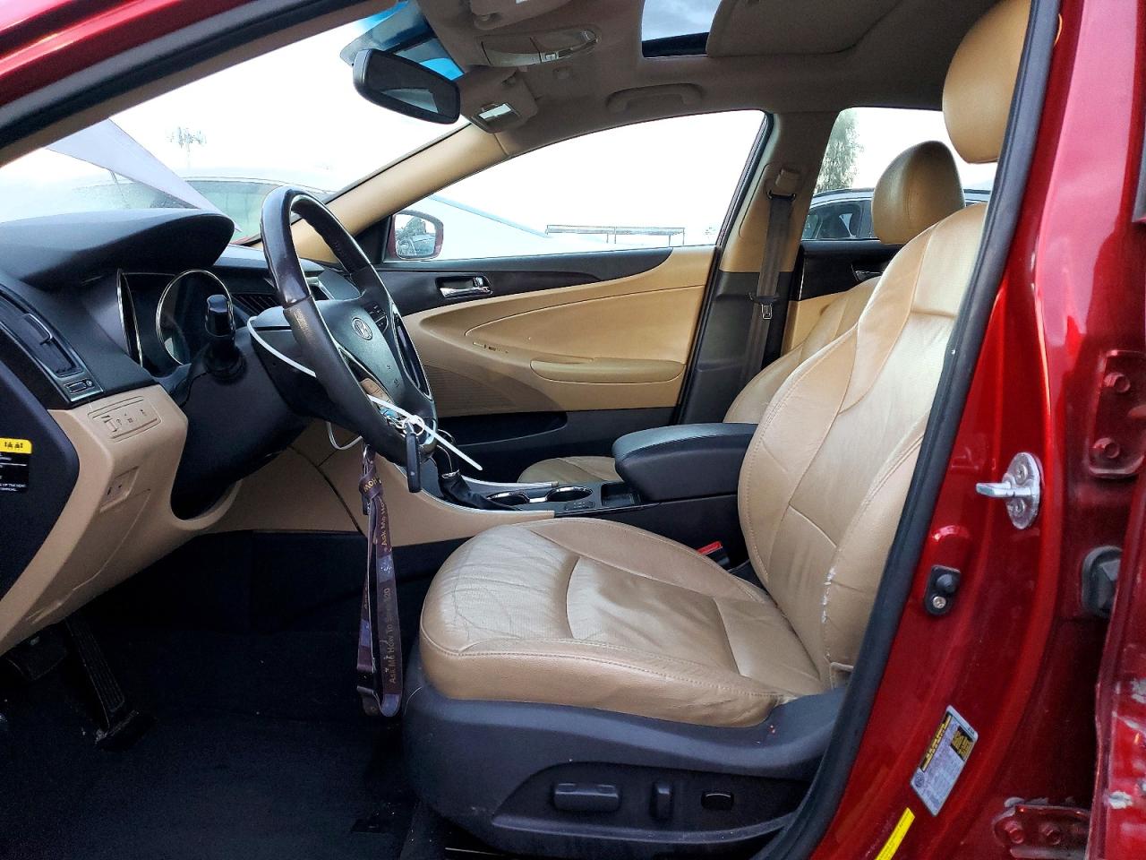 2011 HYUNDAI SONATA SE photo 13