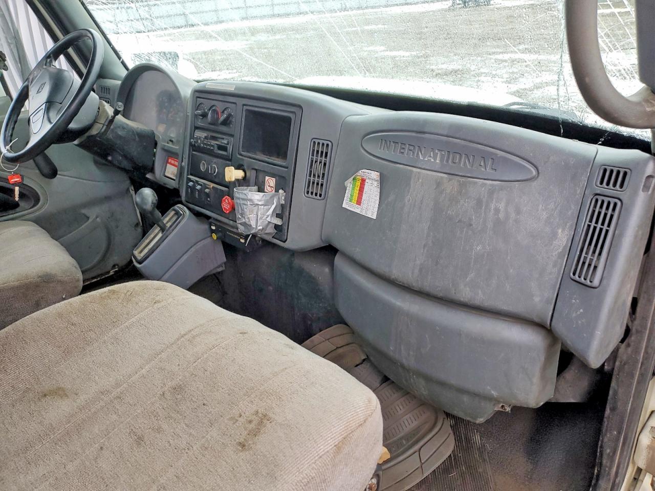 2005 INTERNATIONAL 4000 4200 photo 8