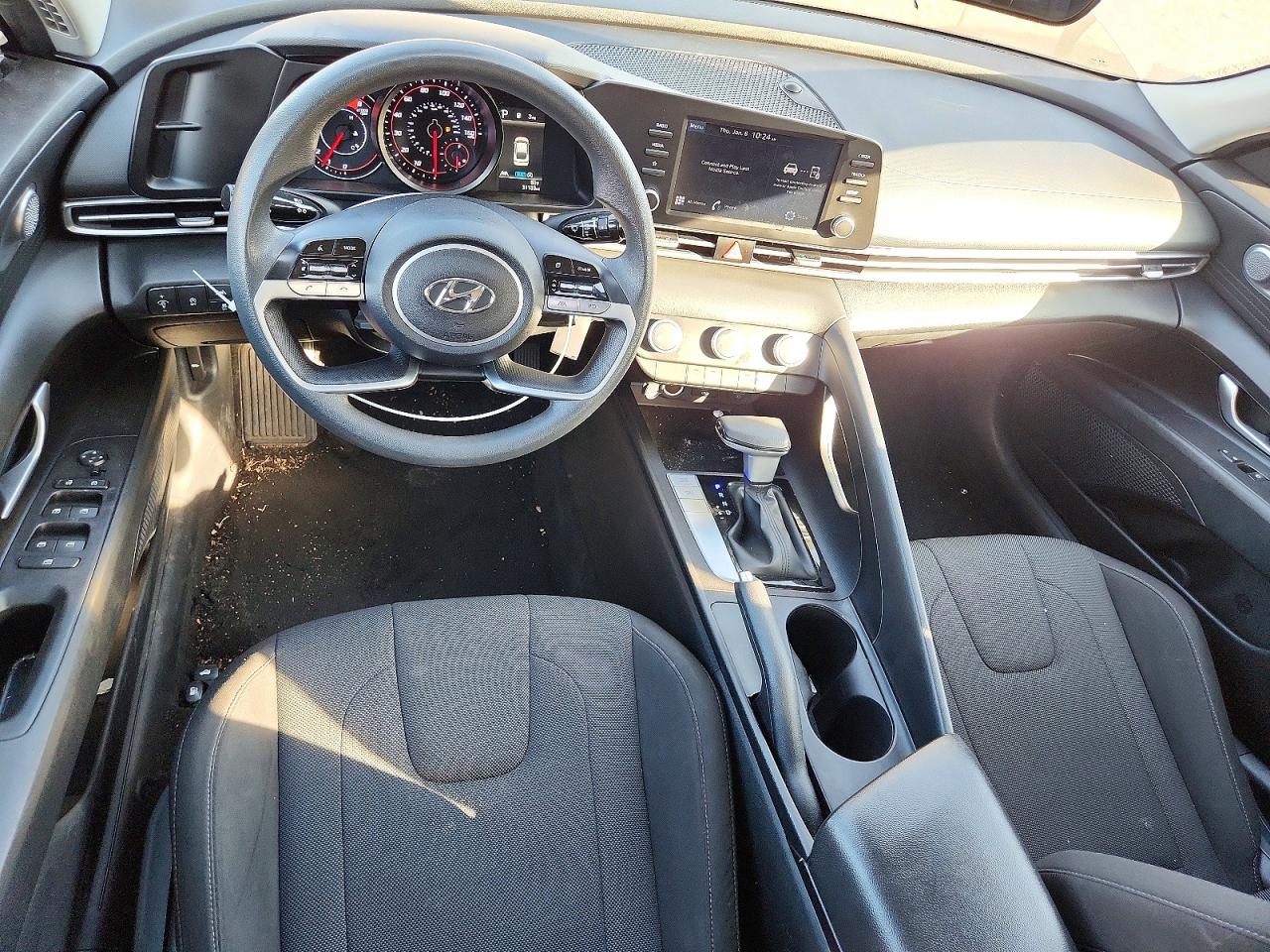 2023 HYUNDAI ELANTRA SE photo 8
